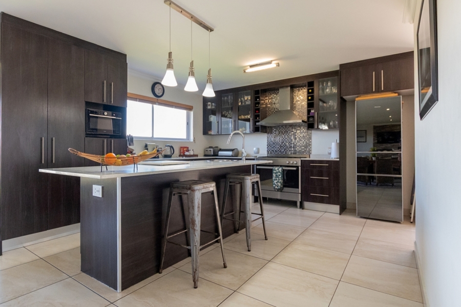 4 Bedroom Property for Sale in Sunset Estate Western Cape